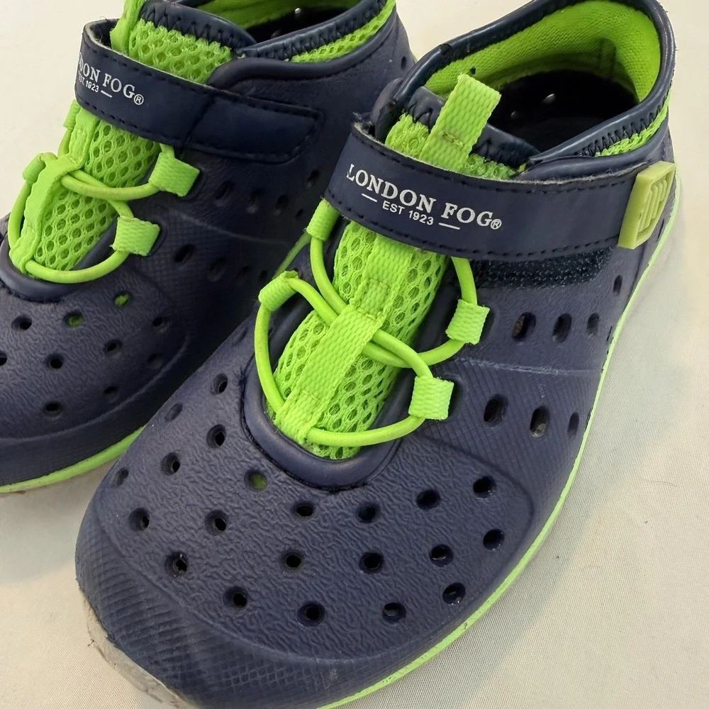 London Fog Mud‎ Puppies Water Shoes Toddler Size 9 Slip On